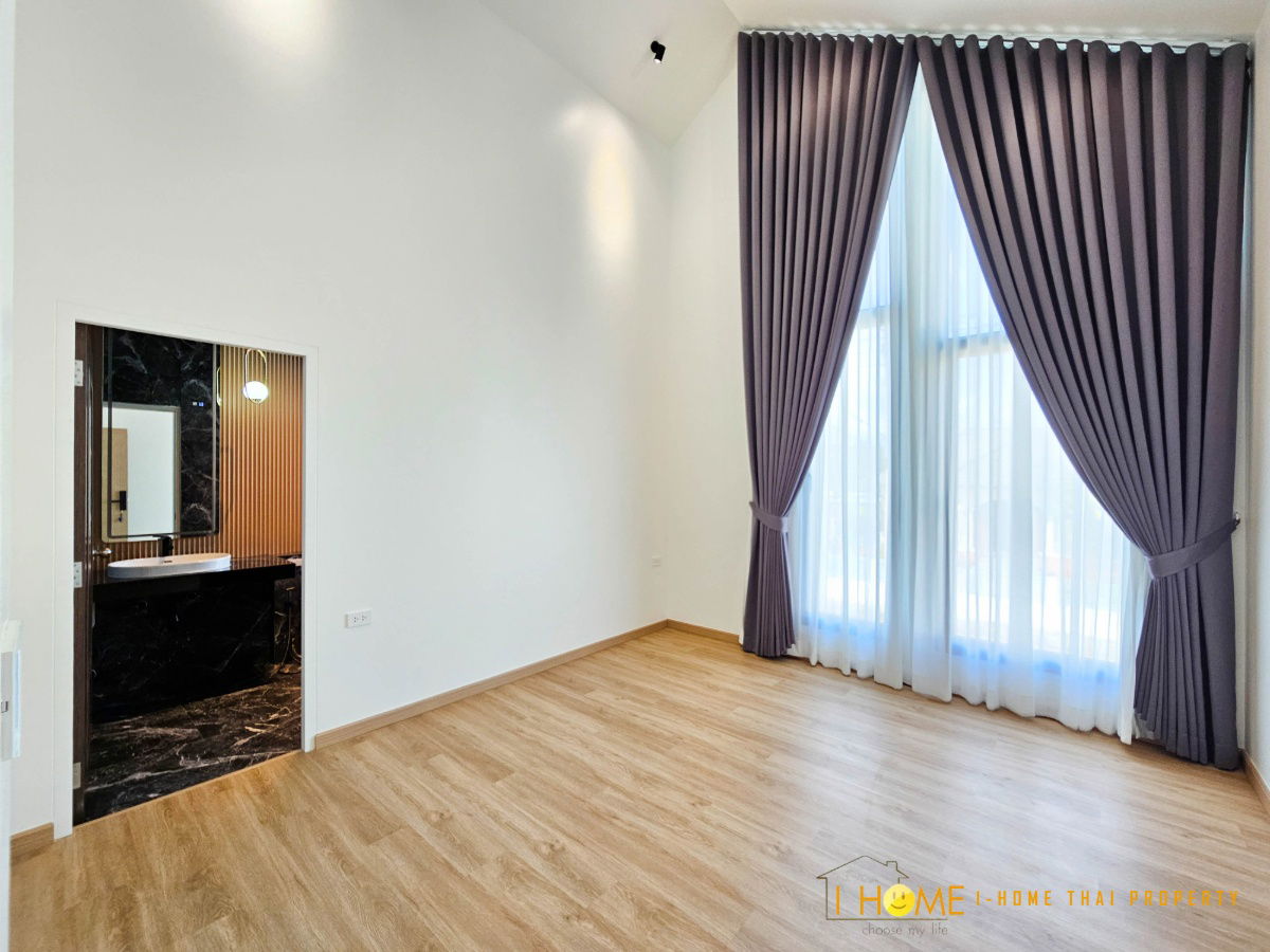 รูป ขายบ้าน Pool villa สองชั้น  3 ห้องนอน  3 ห้องน้ำ  1 ห้องครัว  2 ที่จอดรถ - รูปที่ 30/37