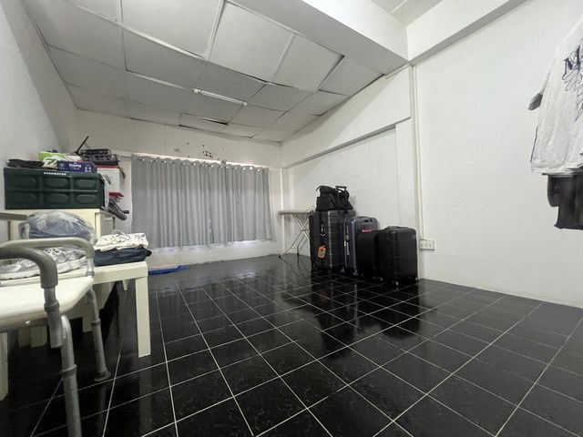 picture 3-Storey House Sukhumvit 103/1 Near BTS Punnawithi, Ready to Move In Prime Location, Ready to Move In - 12/13