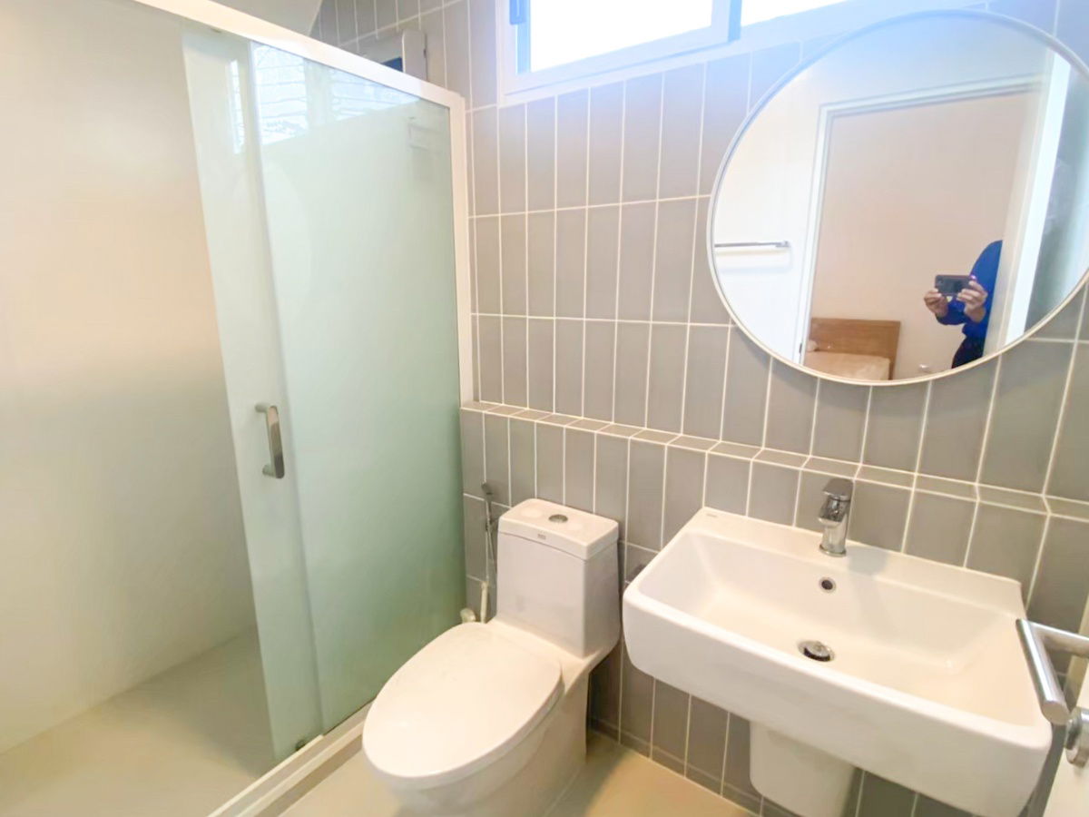 รูป ให้เช่า บ้านอินดี้ บางนา–รามคำแหง2 ทาวน์โฮม 2.5 ชั้น แปลงมุม บรรยากาศเงียบสงบ เดินทางสะดวก ใกล้เมกาบางนา เฟอร์นิเจอร์ครบ พร้อมอยู่ - รูปที่ 15/20