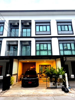 ทาวน์โฮม เทสโก้โลตัส ศรีนครินทร์ : ลุมพินี ทาวน์เพลส สุขุมวิท-ศรีนครินทร์, สมุทรปราการ