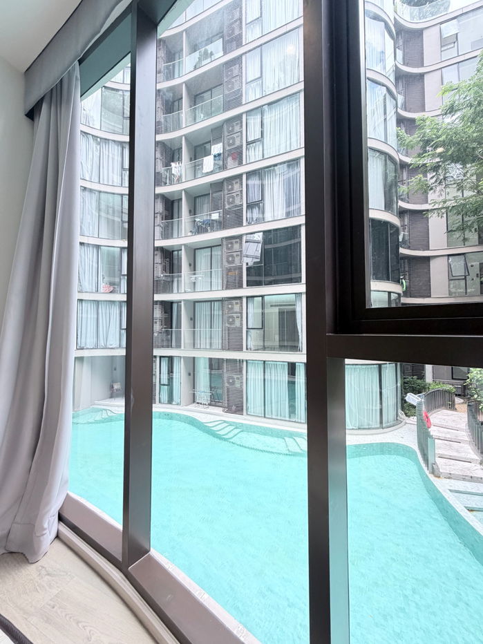 รูป ให้เช่า! FYNN Asoke – คอนโดหรู ใจกลางอโศก 🏙️  แต่งครบ พร้อมอยู่ เดินเพียง 5 นาทีถึง MRT เพชรบุรี และ Airport Rail Link มักกะสัน 🚆 - รูปที่ 2/10