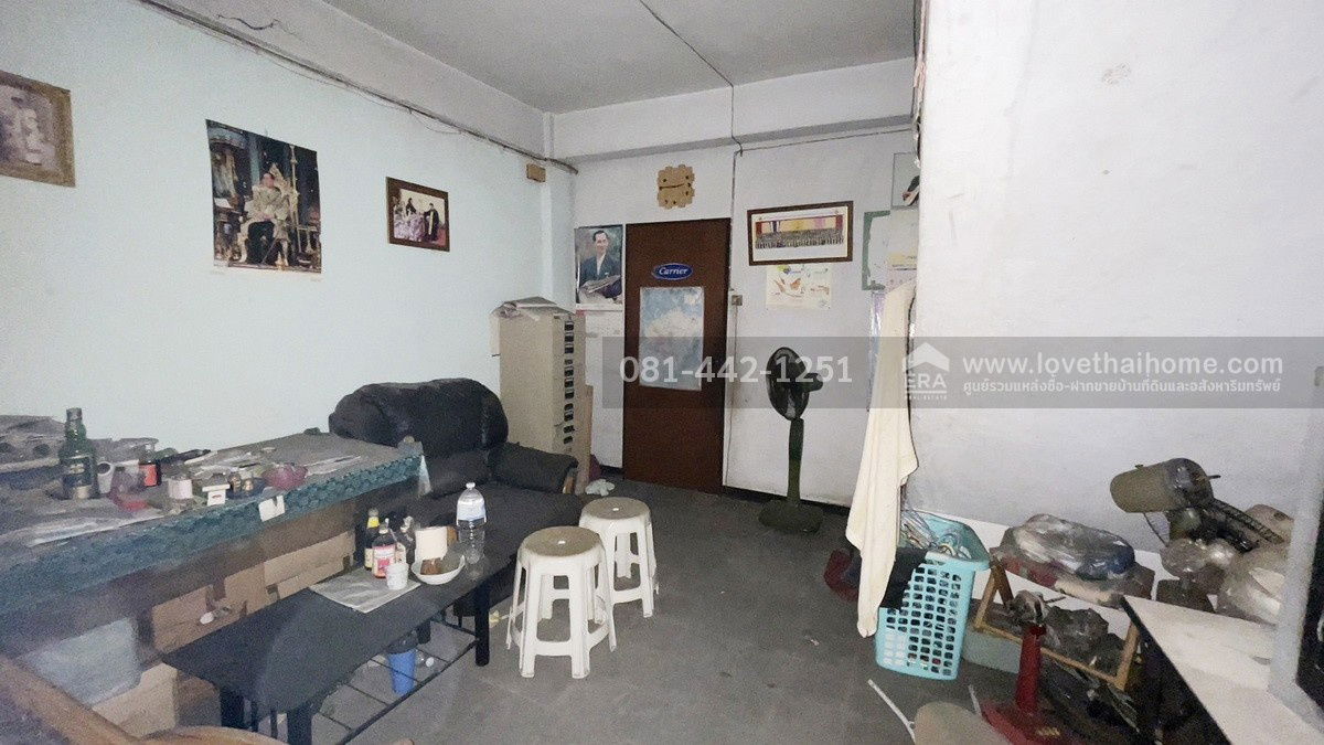 รูป ขายตึกแถว3.5ชั้น ซอยเสรีไทย81 พื้นที่12ตรว. ขาย2.5ล้าน ห่างถนนเสรีไทยเพียงแค่40มตร ถ้าชอบต่อรองได้ค่ะ - รูปที่ 4/7