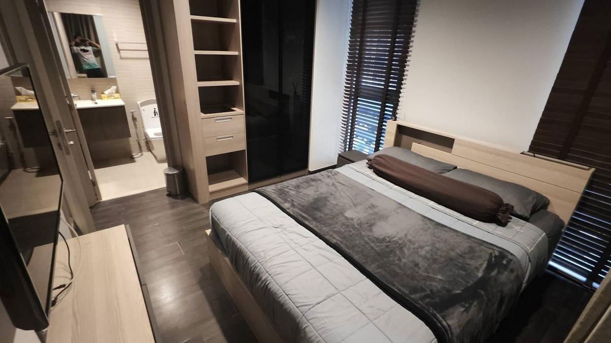 picture 💙💙The LINE Asoke – Ratchada✨ One post, all rooms — Chat with us on LINE: @theagentpro (don’t forget the @!) - 7/11