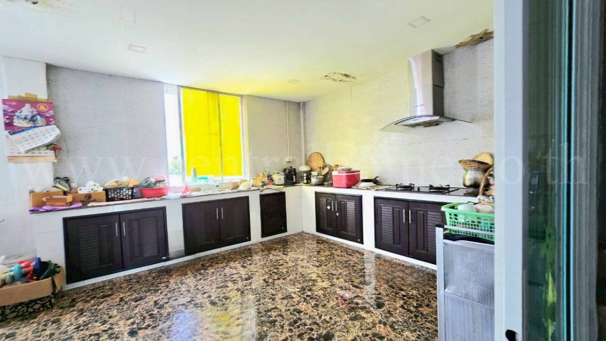 รูป อาคารพาณิชย์ 4 ชั้น 3 คูหา ลาดหลุมแก้ว ติดถนน ปทุมธานี - บางเลน  - รูปที่ 11/12