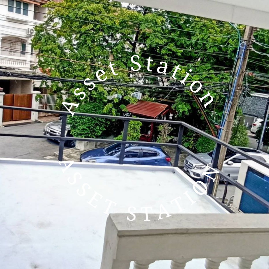 picture Urgent sale, Hometown office, Lat Phrao area, Soi 128/1, near The Mall Bangkapi - 10/12