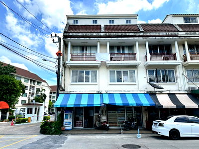 อาคารพาณิชย์ สมุทรปราการ : 🏢 ขายอาคารพาณิชย์ หลังมุม 2 คูหา หมู่บ้านทิพวัล เทพารักษ์ ใกล้ BTS ทิพวัล เพียง 600 เมตร!