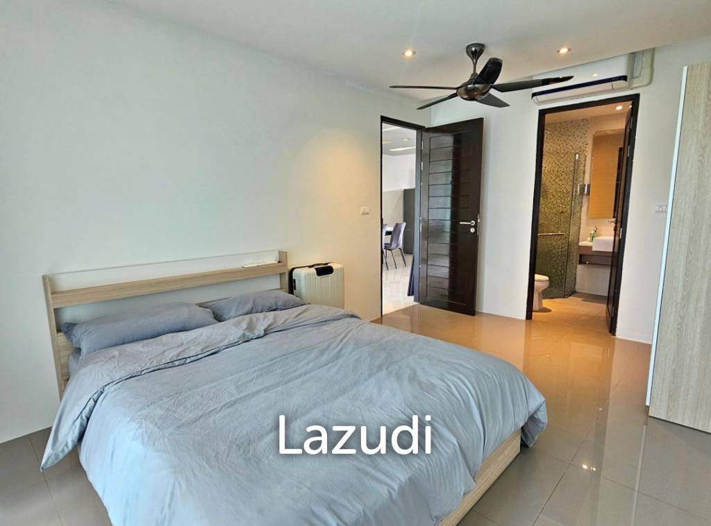 Spacious Foreign Freehold 2-Bedroom Condo for Sale with Golf Course View in Kathu - image 5