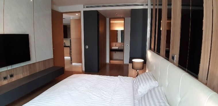 1-bed condo for rent, 66 sqm, Saladaeng Residences