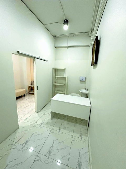 รูป เหมาะกับคลินิก เสริมสวย สปา อาคารพาณิชย์ 4 ชั้น ตึกแฝด Stand alone 472 ตรม. 92 ตร.วา.ปตท.สําเร็จพัฒนา ตลาดนัดลุงออม 1.1 กม. - รูปที่ 6/8