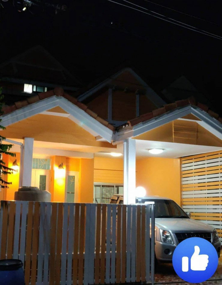 Townhouses for sale : Townhouse for sale, 1.5 floors, Wararak Village, Rangsit KhlongSam, 20 sqw 80 sqm 2 bedrooms, 1 bathroom, clean, comfortable.