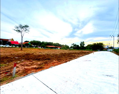 Land for sale : Land for sale Nearly International school