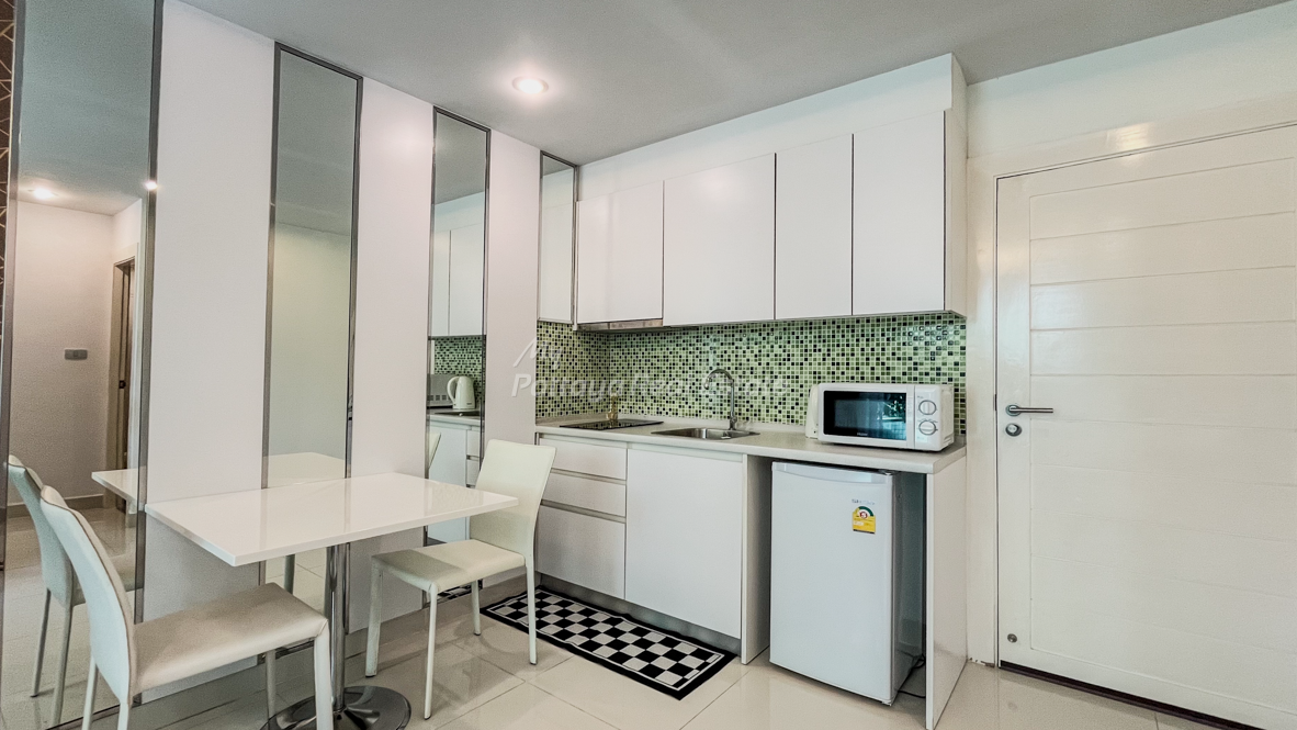 รูป 🛏️ 1 ห้องนอน - 🛁 1 ห้องน้ำ - 🏙️ Pool Views - 🌏 ชื่อชาวต่างชาติ - 🏢 Amazon Residence Jomtien - รหัส: AMZ30 - รูปที่ 2/14