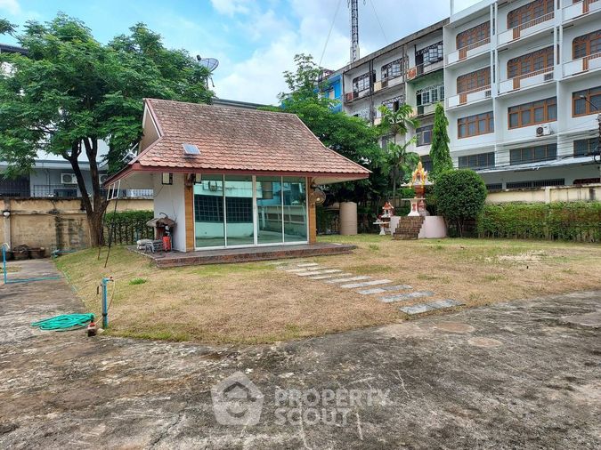 Land for sale, 572 sq wah, Suan Luang
