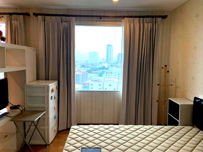 คอนโดให้เช่า : OMG1397  สตูดิโอ ห้องใหญ่ / ว่าง 1 พ.ย. 68  @ [ วิลล่า สาทร ] BTS กรุงธนบุรี