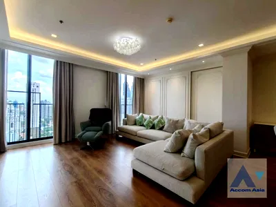 คอนโดให้เช่า : 🔼🔽 AccomA 📩 Modern Luxury Penthouse in the Heart of the City