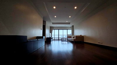 เช่าคอนโด รพ.เซนต์หลุยส์ : ✅ Sathorn Garden for Rent   (ให้เช่า คอนโด สาทร การ์เด้นท์)      🛏️Room details* *     3 bedrooms 3 bathrooms 