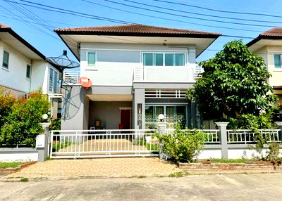 เช่าบ้านเดี่ยว นิคมปิ่นทอง : ให้เช่าบ้านเดี่ยว 2 ชั้น โครงการ ธารดารา ศรีราชา ชลบุรี