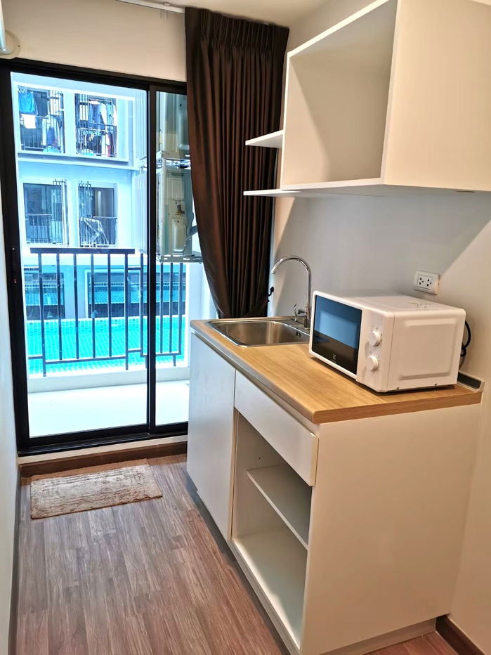 picture Condo Hi Sutthisan for rent. Near MRT Sutthisan, Rental 9000, Deposit 9000 Baht - 8/15