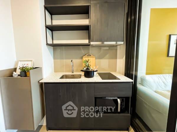picture 1-BR Condo at XT Huaikhwang near MRT Huai Khwang (ID 2369131) - 3/16