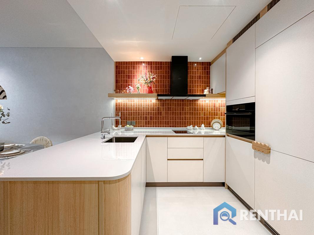 For sale condo 1 bedroom at The Standard Residences - image 4