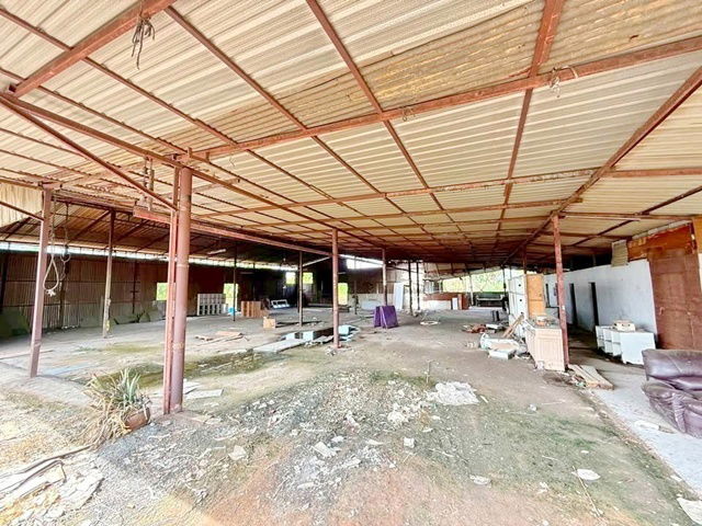 picture adjacent to the main Rama 2 Road Bangkok Metropolitan 452sq.wa. 1-0-52rai filled in with a 652sq.m. - 5/8