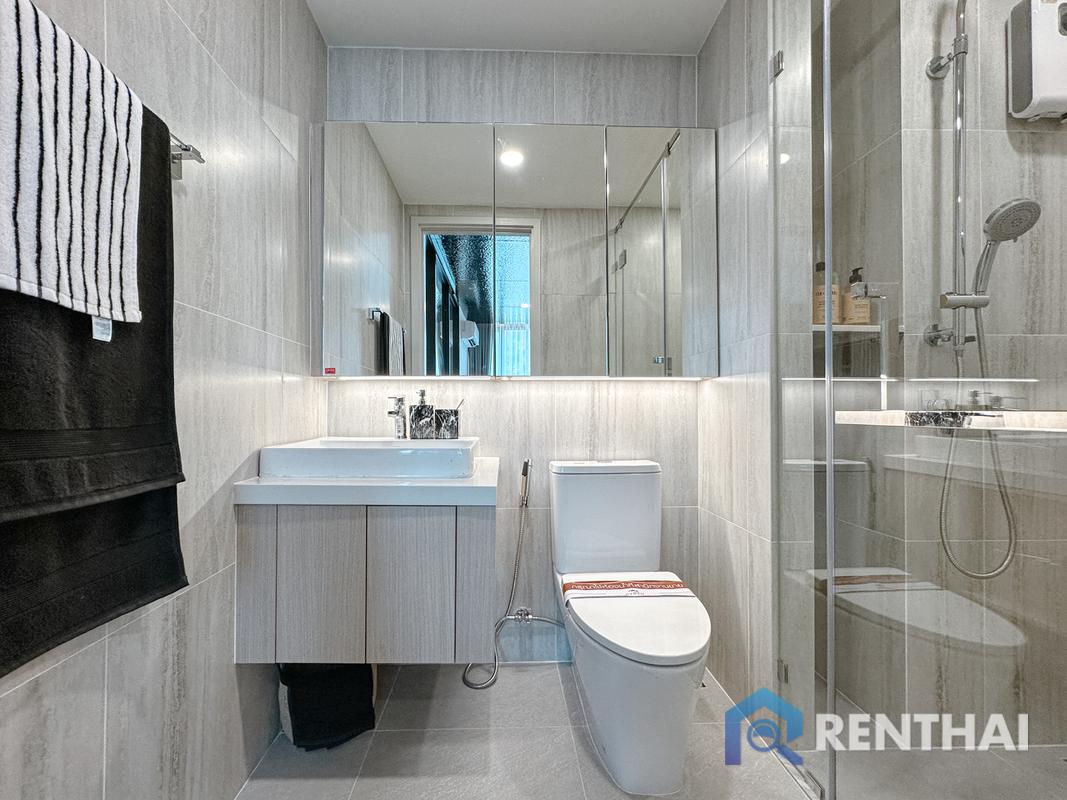 1 Bedroom Brand New near Bangtoa Beach - image 6