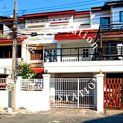 ทาวน์โฮม กรุงเทพมหานคร : ขายด่วน โฮมทาวน์ออฟฟิศ ย่านลาดพร้าว ซอย 128/1 ใกล้ห้างเดอะมอลล์บางกะปิ