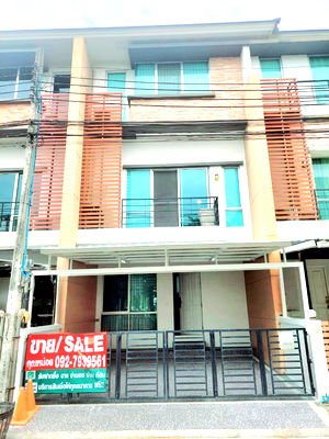 ทาวน์โฮม ตะวันนา : ทาวโฮม 3.5 ชั้น พื้นที่ใช้สอย 179 ตารางเมตร บ้านเพิ่ง renovate ใหม่ ประตู Digital Door Lock บ้านตรงข้ามสวนหย่อมโครงการ 3 นอน 4น้ำ 2จอดรถ