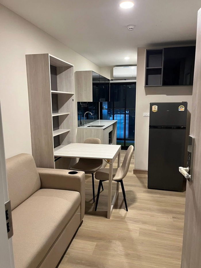 รูป ให้เช่าคอนโดใหม่ The Indeed Condo Park Amata[บ้านเก่า] ห้องใหม่แกะกล่อง ตกแต่งพร้อมเข้าอยู่ เฟอร์นิเจอร์และเครื่องใช้ไฟฟ้าครบชุด ตึก B ชั้น 6 - รูปที่ 1/10