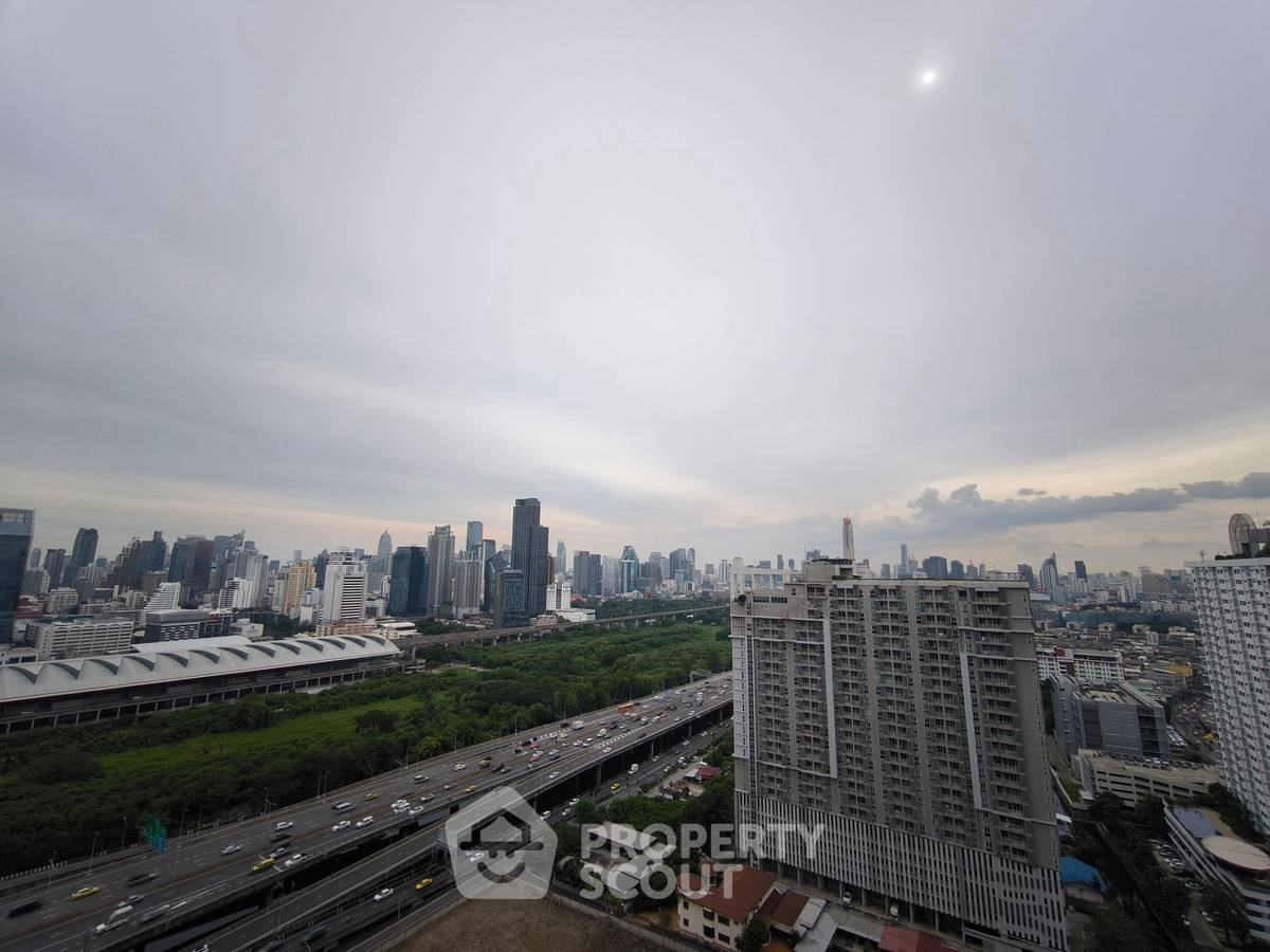 รูป คอนโด 2-ห้องนอน ที่ ไลฟ์ อโศก - พระราม 9 ใกล้ MRT พระราม 9 (ID 2372599) - รูปที่ 7/8