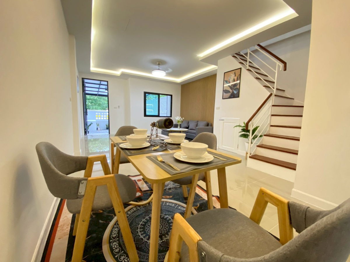 รูป ทาวน์เฮ้าส์ รีโนเวทใหม่ ทำเลดี ราคาถูก หมู่บ้าน เมอริทเเกรนด์ เทิดราชัน ดอนเมือง เเขวงสีกัน ดอนเมือง - รูปที่ 4/15