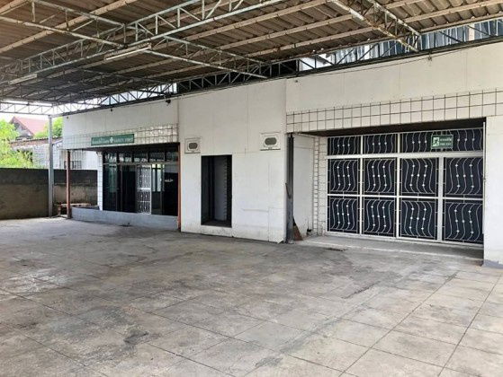 รูป ให้เช่าพื้นที่เก็บสินค้า , ขายของ Online , อาคาร 3 ชั้น / ทำเลซอยสุขุมวิท 50 / ใจกลางเมือง / จอดรถ 6-8 คัน / เหมาะหลากหลายธุรกิจ - รูปที่ 1/11