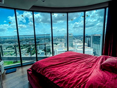 คอนโดให้เช่า : Ideo Q Victory【𝐒𝐄𝐋𝐋 & 𝐑𝐄𝐍𝐓】🔥 คอนโด 2 ห้องนอน สไตล์โมเดิร์น ใกล้ BTS เพียงไม่กี่ก้าว 🔥  ติดต่อไลน์ไอดี: @hacondo