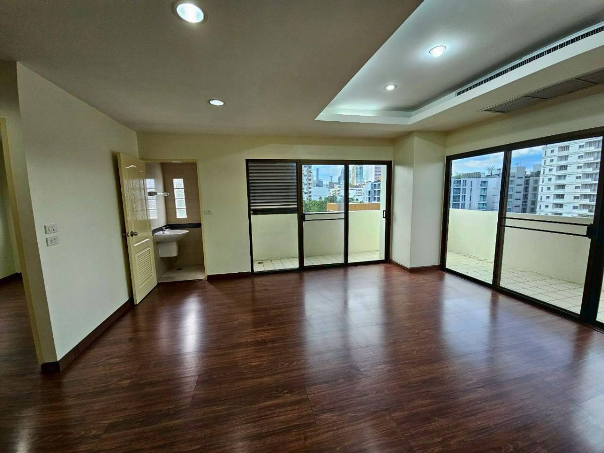 picture For Rent Premier Thonglor condominium 6th floor Near BTS Prompong - 12/40