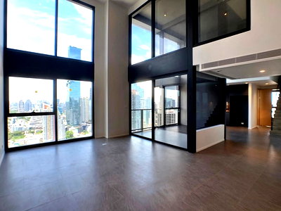 Condos for rent : 📣📣 For Rent The Lofts Silom  Duplex 2 Bedrooms  💥 rare item near BTS Surasak station