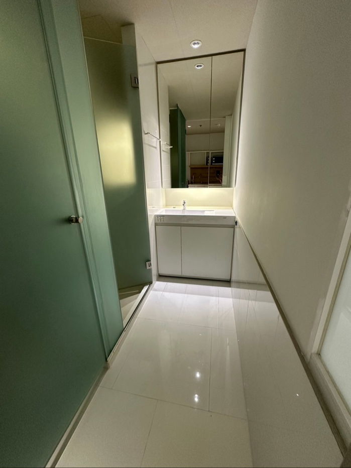 picture Condo for sale: Triple Y Residence, 32nd floor, beautiful view. - 7/10