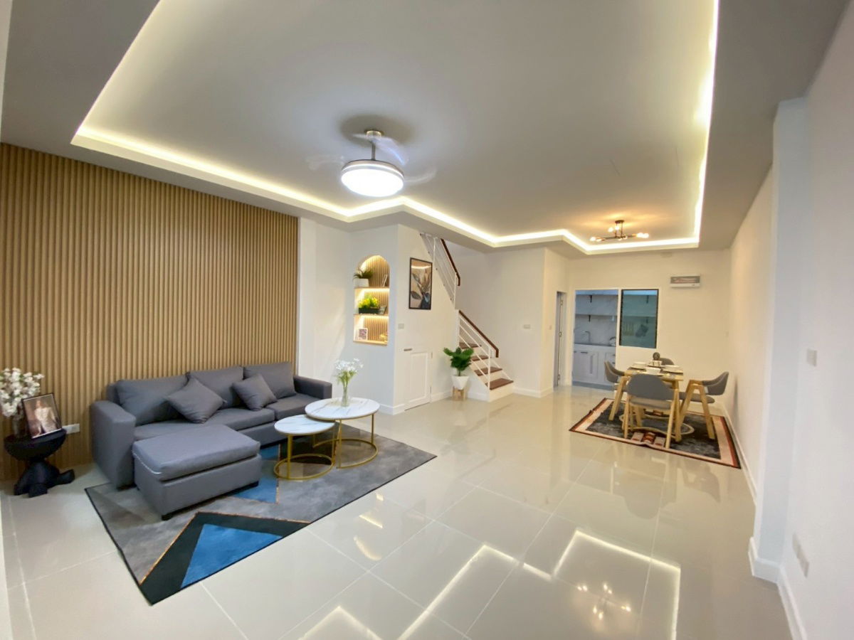 รูป ทาวน์เฮ้าส์ รีโนเวทใหม่ ทำเลดี ราคาถูก หมู่บ้าน เมอริทเเกรนด์ เทิดราชัน ดอนเมือง เเขวงสีกัน ดอนเมือง - รูปที่ 3/15