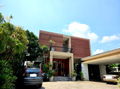 เช่าบ้านเดี่ยว นนทบุรี : ให้เช่า บ้านเดี่ยวสร้างนอกโครงการหลังใหญ่พื้นที่กว้าง มีสระว่ายน้ำ 💦💦 ตกแต่งสวยบ้านพร้อมอยู่ค่ะ