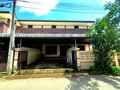 ขายทาวน์โฮม : 🏡 ขายทาวน์โฮมทำเลดี ใกล้ตลาดบ้านท่อ สันผีเสื้อ เมืองเชียงใหม่ เพียง 650 เมตร!