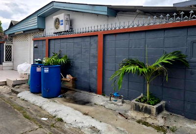 Houses for rent MRT Ratchadaphisek : FOR RENT  HOUSE PROPERTY  28000 BAHT per MONTH