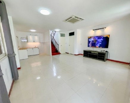 รูป ให้เช่าHome Office บ้านเดี่ยว 2 ชั้น ซอยรามอินทรา / ปากซอยรถไฟฟ้า เดินได้ / จอดรถได้ 7 คัน แอร์ทั้งหลัง ไม่มีเฟอร์นิเจอร์ / เป็นสำนักงาน จดบริษัทได้ - รูปที่ 4/15
