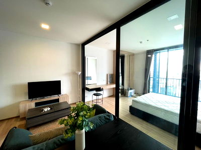 คอนโดให้เช่า : คอนโดให้เช่า! ✨ XT Phayathai 1 ห้องนอน 1 ห้องน้ำ ราคาเพียง 22,000 บาท ขนาด 42 ตร.ม. ชั้น 38 ใจกลางเมือง ใกล้ BTS พญาไท