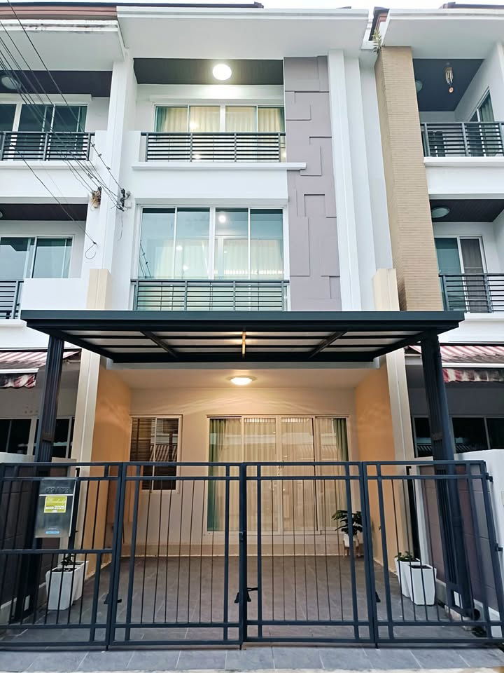 ทาวน์โฮมให้เช่า : ให้เช่าบ้าน 3ห้องนอน บ้านกลางเมือง เอสเซ้นส์ อ่อนนุช – วงแหวน ( SPSEVE1369 )