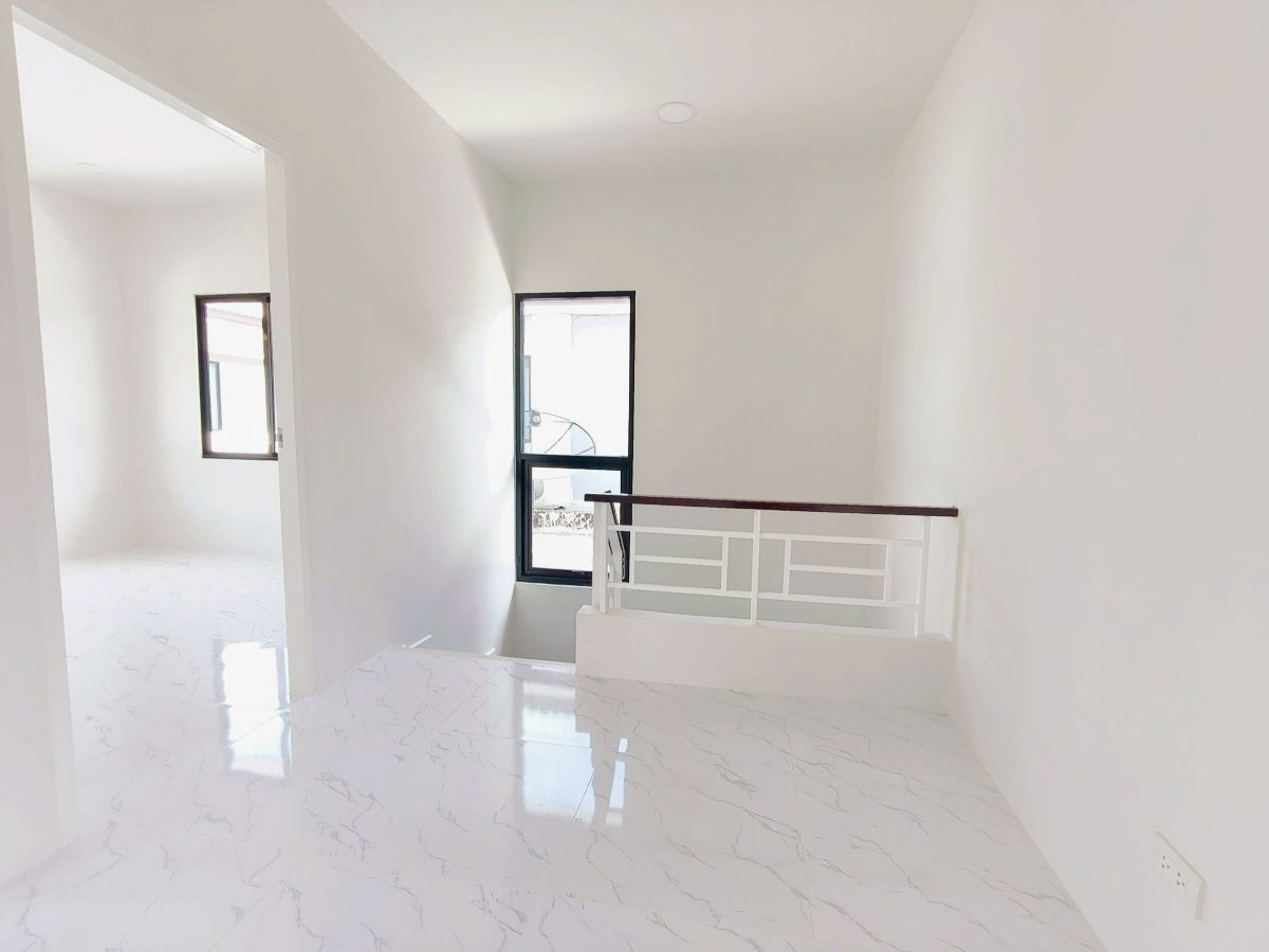 รูป บ้านโซนลำลูกกา ใกล้ตลาดเลอมาเช่ หมู่บ้านฟ้าปิยรมย์ คลอง6 โซนเนตโต้  นัดชมเลย 085-318-6868 - รูปที่ 21/27