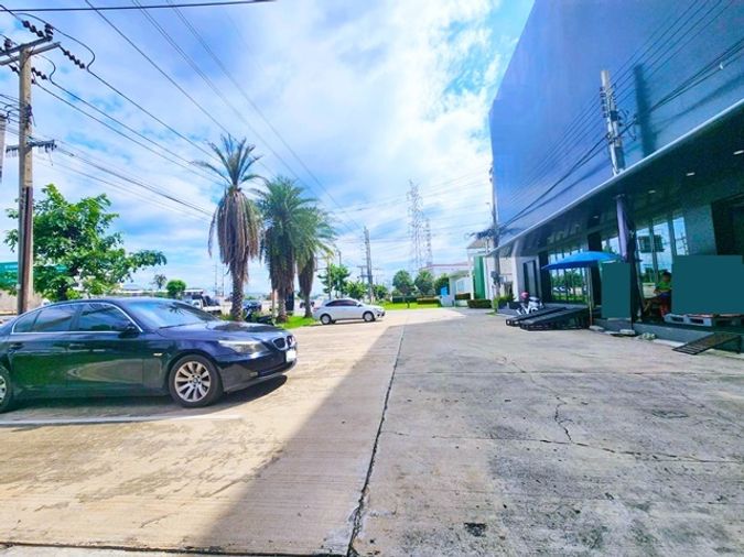 Sampeng Market 2, 1.9 km, Lak Song MRT, 4.4 km. Large Concealed Duct Type air conditioner, 100,000 B