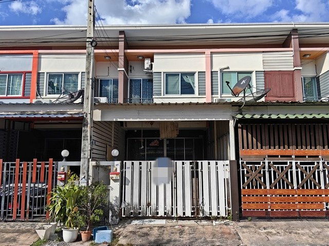 picture FOR SALE  TOWNHOUSE PROPERTY  1000000 BAHT. - 1/8