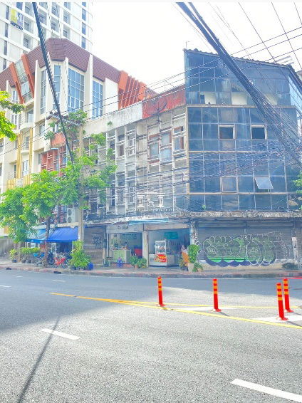 รูป 45007 – ขายอาคารพาณิชย์ 3 ชั้น ติดถนนสุรวงศ์ ใกล้ BTS ช่องนนทรี เนื้อที่ 13 ตร.วา - รูปที่ 2/4