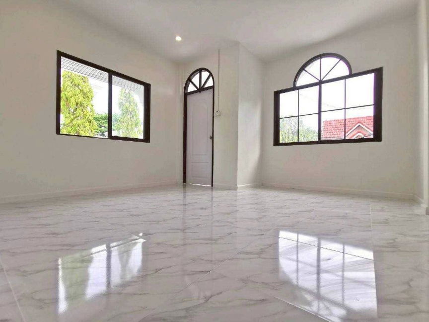 รูป บ้านโซนรามอินทรา ถนนพระยาสุเรนทร์ 35 หมู่บ้านเพชรไพลิน ใกล้ห้างแฟชั่นไอแลนด์ นัดชมบ้านเลย 085-318-6868 - รูปที่ 12/17