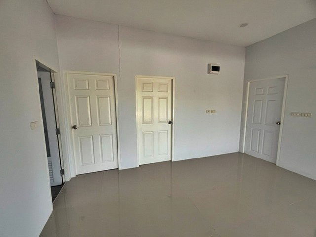 picture FOR SALE  HOUSE PROPERTY  1000000 BAHT. - 4/8