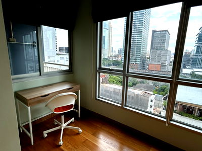 เช่าคอนโด BTS เซนต์หลุยส์ : คอนโด Life @ Sathorn 10 (ไลฟ์ แอท สาทร 10) ห้องสวย เลย์เอ้าท์ไม่เหมือนห้องอื่นๆของโครงการ